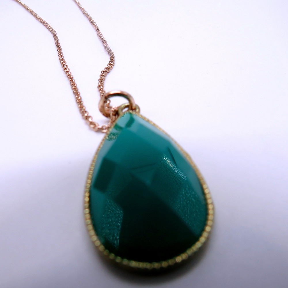 Green Faceted Teardrop Pendant Necklace Gold Tone 18 Inch Chain Rose Gold Tone
